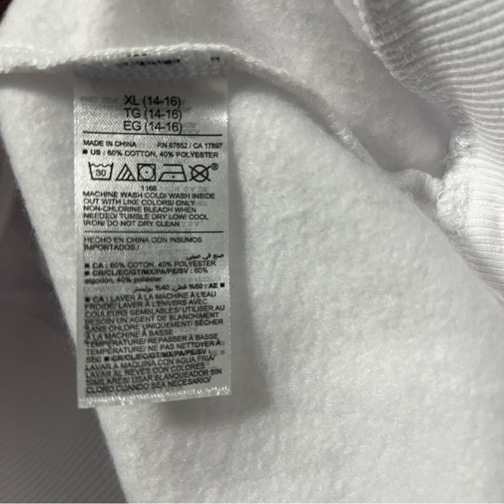 MESSI Girls XL White Graphic Crewneck Soccer Sweater NWOT Streetwear Casual - Picture 7 of 8